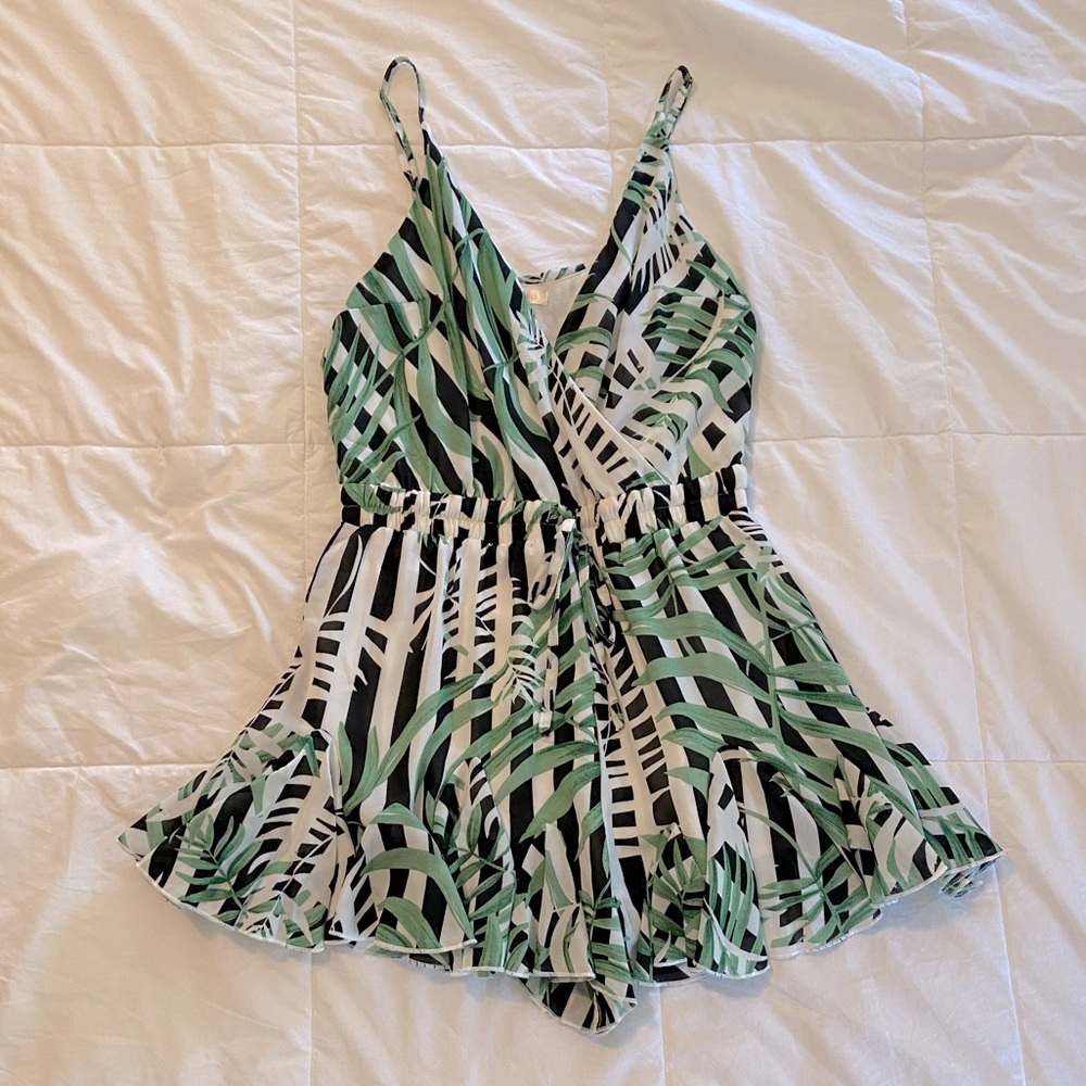 Patterned romper